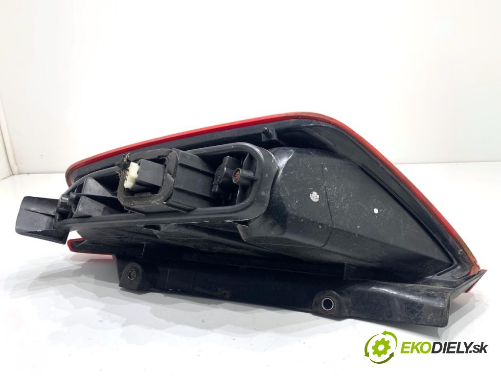 FIAT GRANDE PUNTO liftback 2006 57 kW 1.4 (199AXB11, 199AXB1A, 199BXB1A, 199AXL1A) 1368 Svetlo ľavy zad 51701589