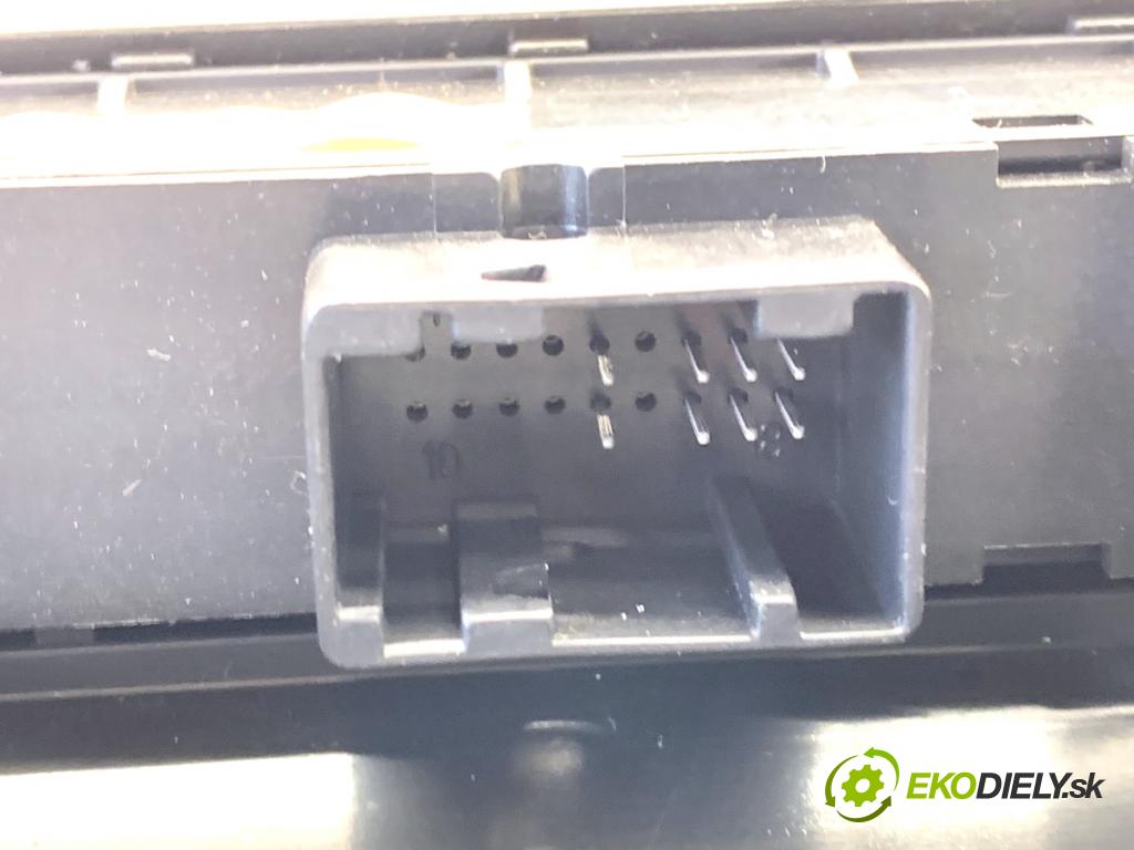 FIAT GRANDE PUNTO liftback 2006 57 kW 1.4 (199AXB11, 199AXB1A, 199BXB1A, 199AXL1A) 1368 Mriežky kúrenia predný 735386328