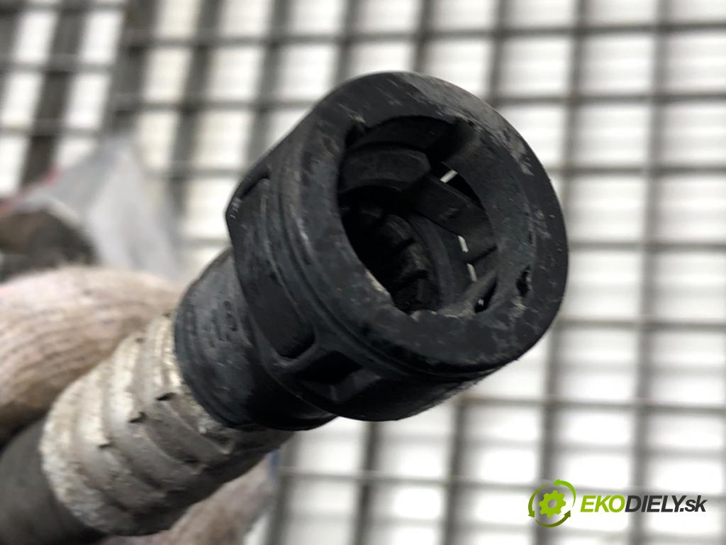 FIAT GRANDE PUNTO liftback 2006 57 kW 1.4 (199AXB11, 199AXB1A, 199BXB1A, 199AXL1A) 1368 rúrka klimatizace  (Trubka klimatizace)