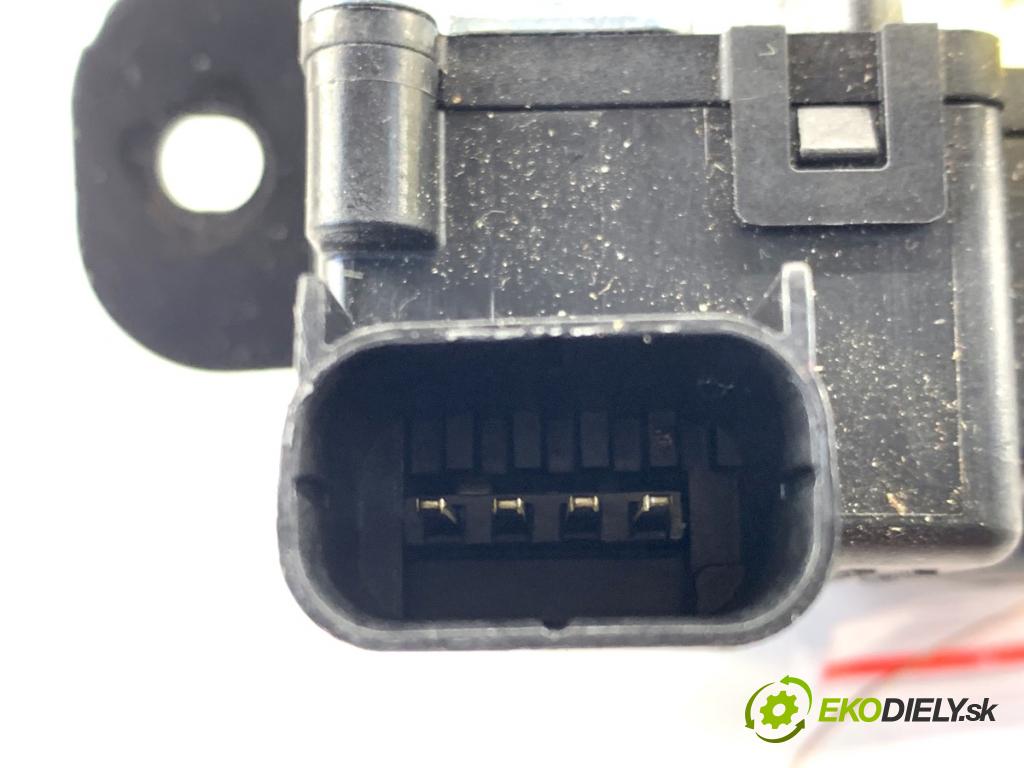 HYUNDAI KONA SUV 2019 88 kW 1.0 T-GDi 998 zámok dverí zad 81230-G6010