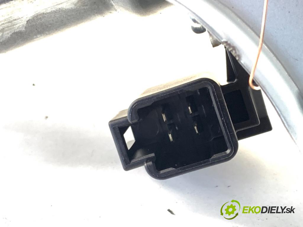 HYUNDAI KONA SUV 2019 88 kW 1.0 T-GDi 998 Motor stieračov zad 98700-J9000
