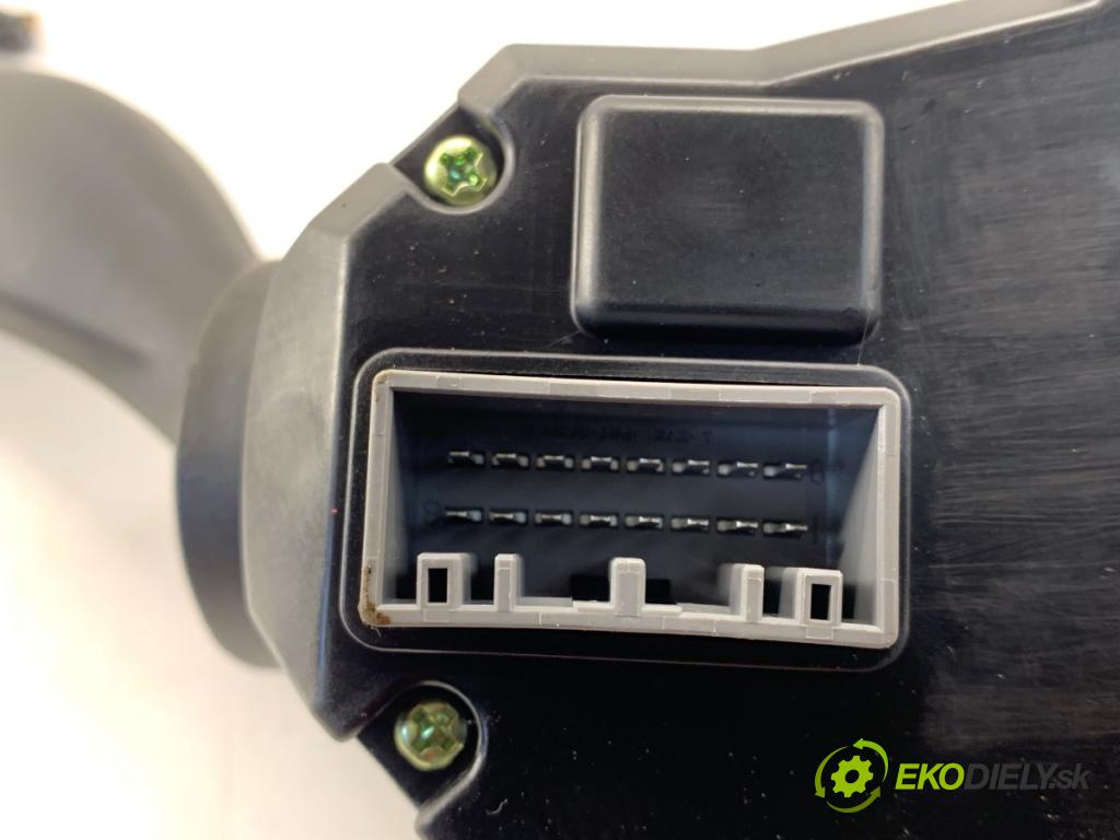 HYUNDAI KONA SUV 2019 88 kW 1.0 T-GDi 998 Prepínač kombinovaný 93403-J9950 (Prepínacie páčky pod volantom)