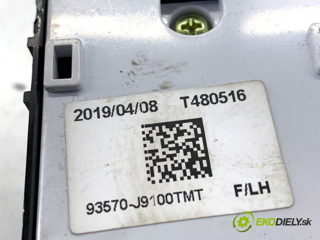 HYUNDAI KONA SUV 2019 88 kW 1.0 T-GDi 998 Prepínač okien 93570-J9100TMT (Prepínacie páčky pod volantom)