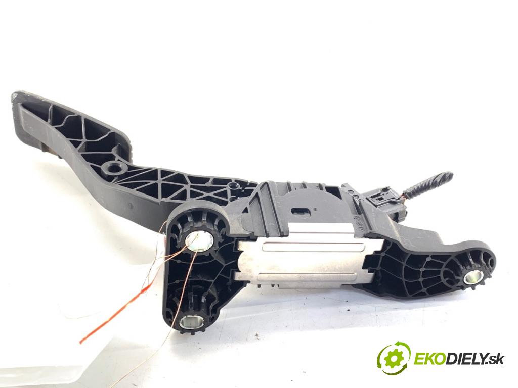 HYUNDAI KONA SUV 2019 88 kW 1.0 T-GDi 998 Potenciometer plynu 32700-XXXXX (Potenciometer plynového pedálu)