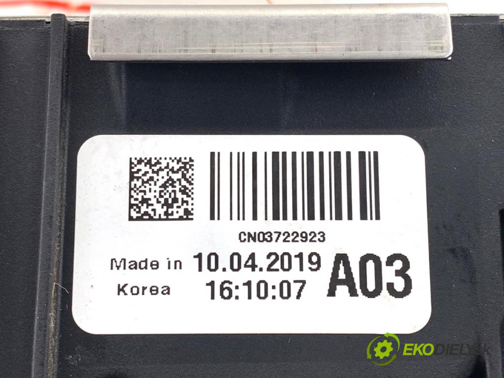 HYUNDAI KONA SUV 2019 88 kW 1.0 T-GDi 998 Potenciometer plynu 32700-XXXXX (Potenciometer plynového pedálu)