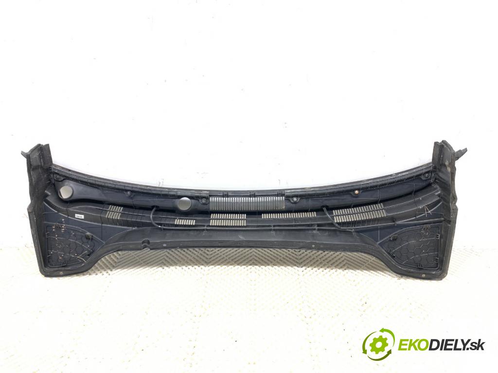 HYUNDAI KONA SUV 2019 88 kW 1.0 T-GDi 998 torpédo plast pod čelní okno 86150-J9000 (Plast pod čelním sklem)