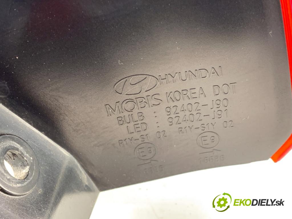 HYUNDAI KONA SUV 2019 88 kW 1.0 T-GDi 998 Svetlo pravy zad 92402-J90