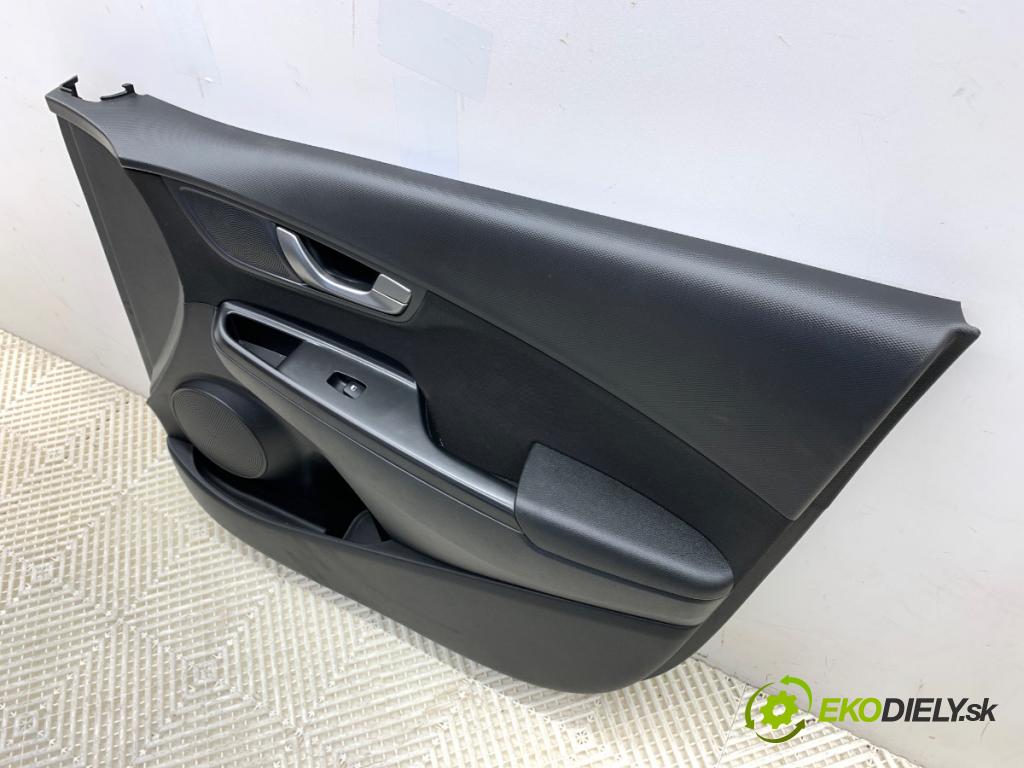 HYUNDAI KONA SUV 2019 88 kW 1.0 T-GDi 998 čalúnenie Dvere pravy predný 82380-J9000