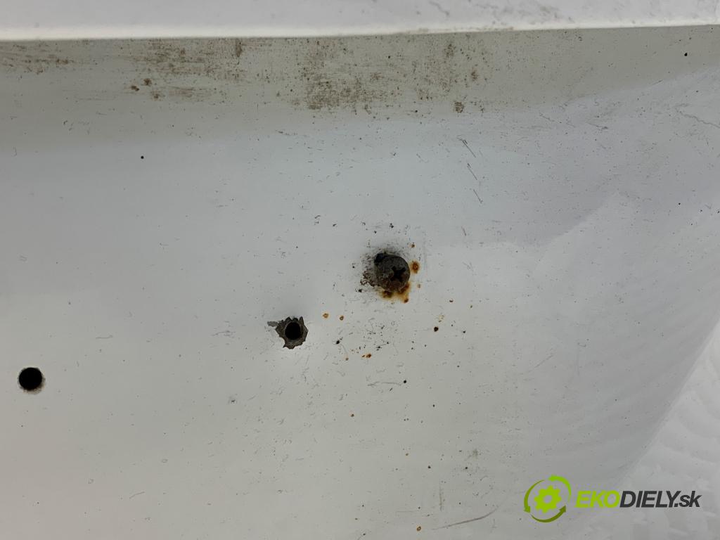 PEUGEOT 208 I liftback 2012 50 kW 1.4 HDi 1398 kapota zad EWP