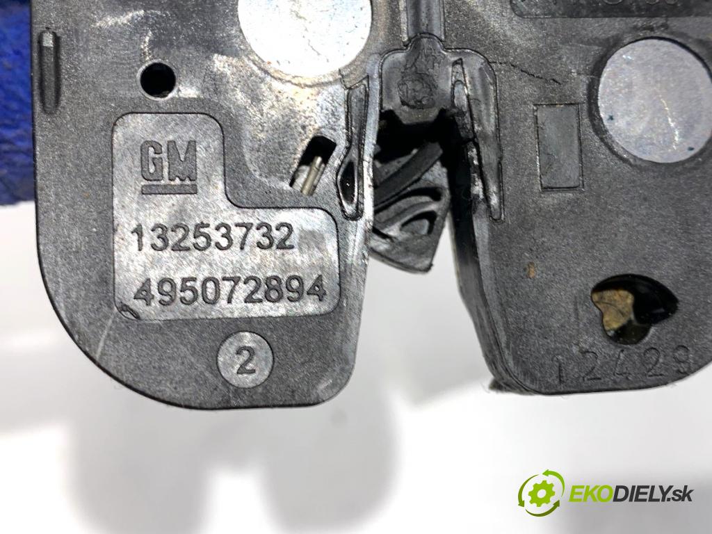 OPEL INSIGNIA A liftback 2009 118 kW 2.0 CDTI (68) 1956 zámok dverí zad 13253732