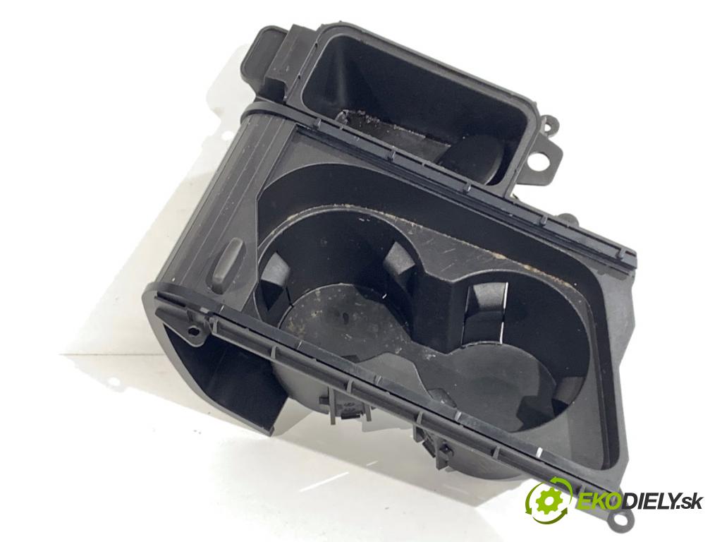 OPEL INSIGNIA A liftback 2009 118 kW 2.0 CDTI (68) 1956 Držiak na nápoje  (Držiak (úchyt) na nápoje)