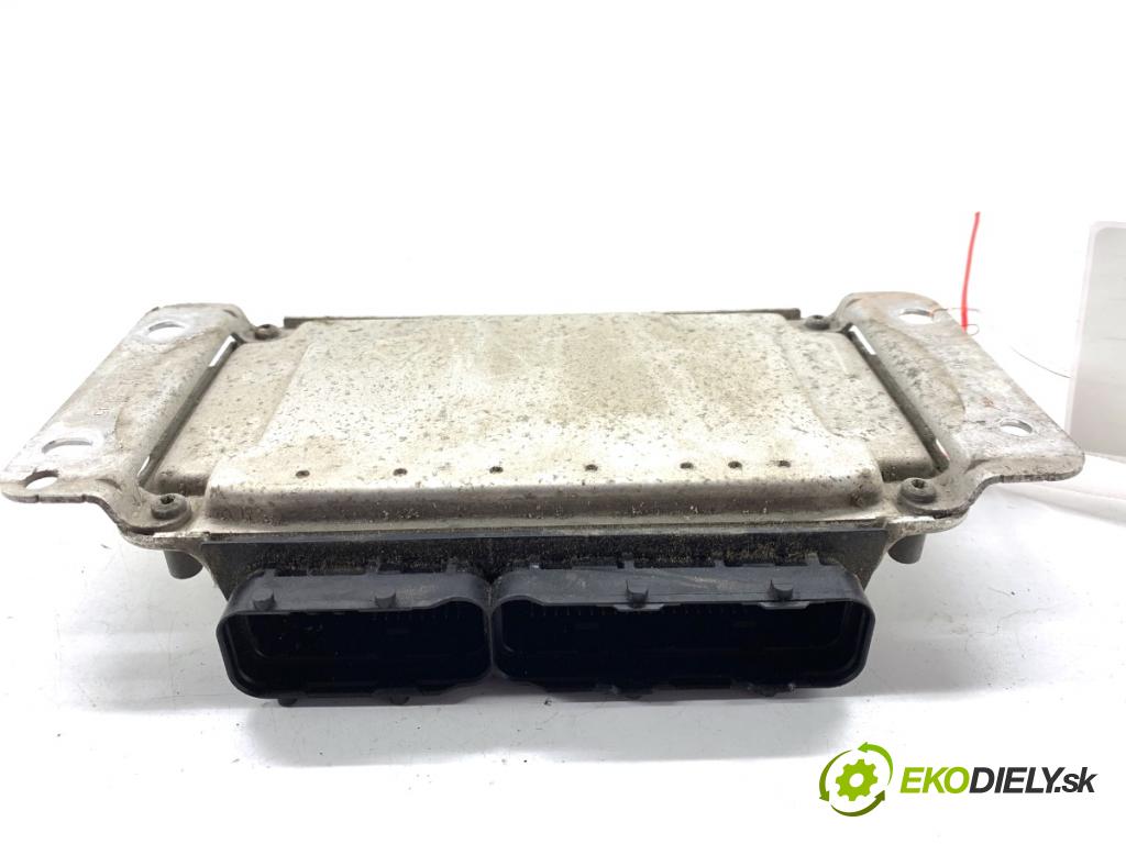 TOYOTA AYGO I liftback 2005 50 kW 1.0 (KGB10_) 998 riadiaca jednotka Motor 89661-0H022 (Riadiaca jednotka)