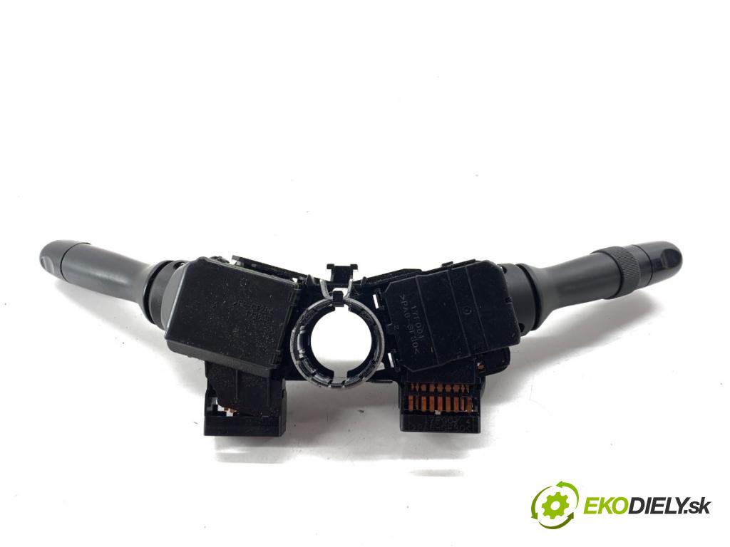 TOYOTA AYGO I liftback 2005 50 kW 1.0 (KGB10_) 998 Prepínač kombinovaný  (Prepínacie páčky pod volantom)