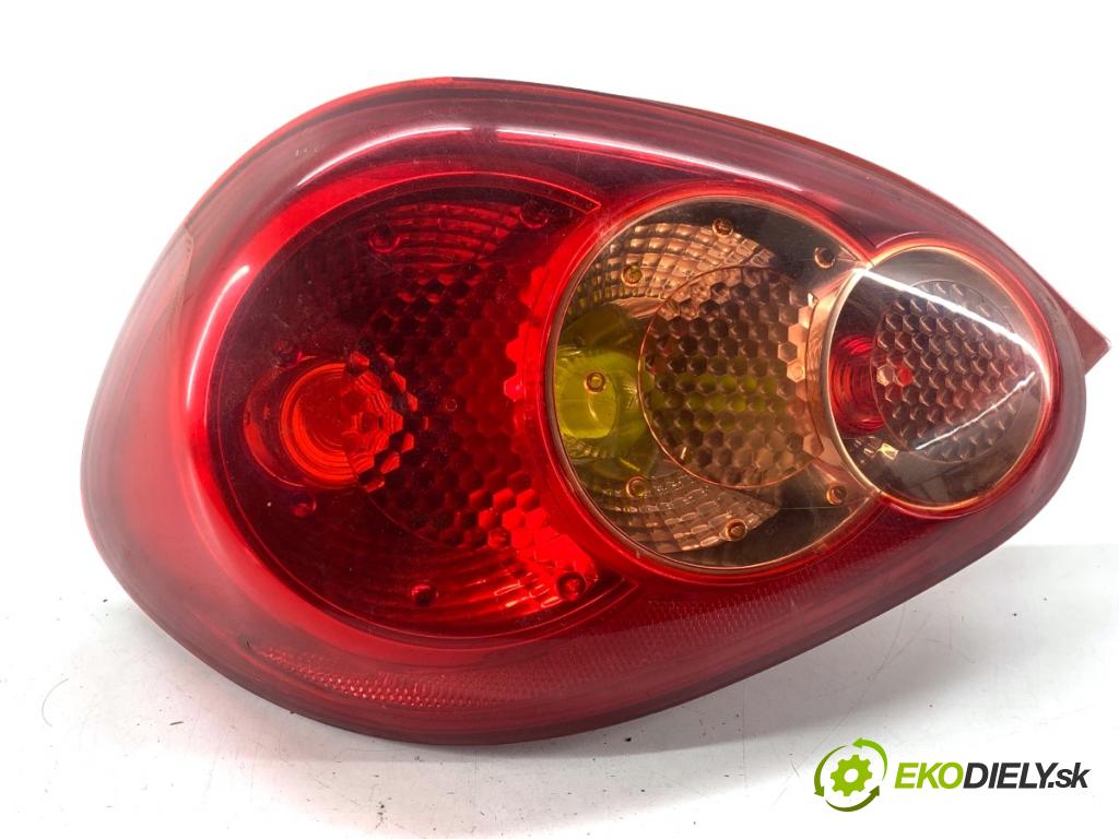 TOYOTA AYGO I liftback 2005 50 kW 1.0 (KGB10_) 998 světlo levý zadní část 