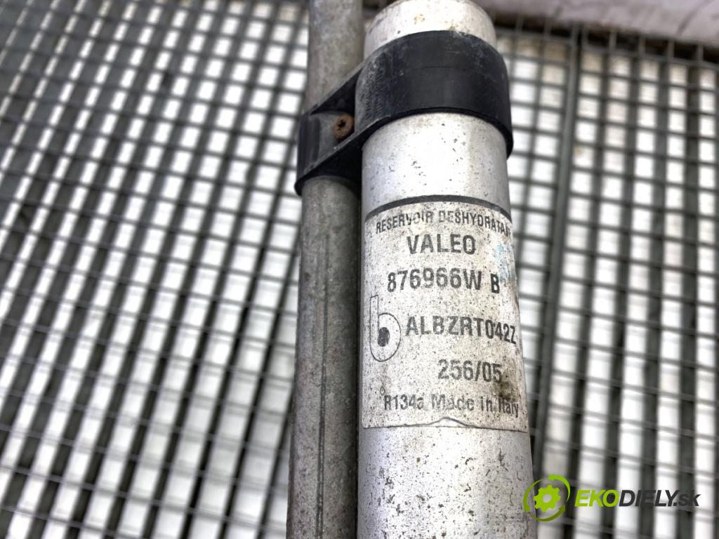 TOYOTA AYGO I liftback 2005 50 kW 1.0 (KGB10_) 998 chladič klimatizace 88450-0H020 (Chladič klimatizace)