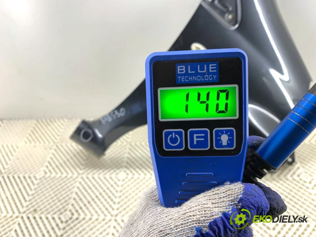 TOYOTA AYGO I liftback 2005 50 kW 1.0 (KGB10_) 998 Blatník pravy predný 1E0