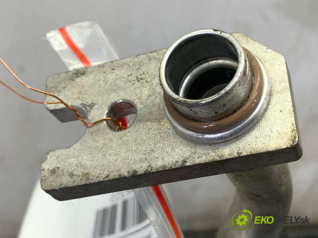 TOYOTA AYGO I liftback 2005 50 kW 1.0 (KGB10_) 998 rúrka klimatizace 88720-0H010C (Trubka klimatizace)