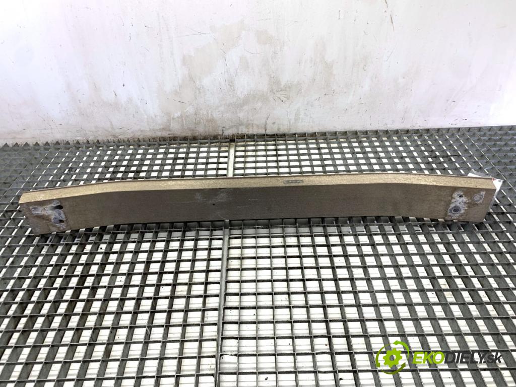 LEXUS CT liftback 2011 73 kW 200h (ZWA10_) 1798 Výstuha nárazníka zad  (Výstuha zadná)