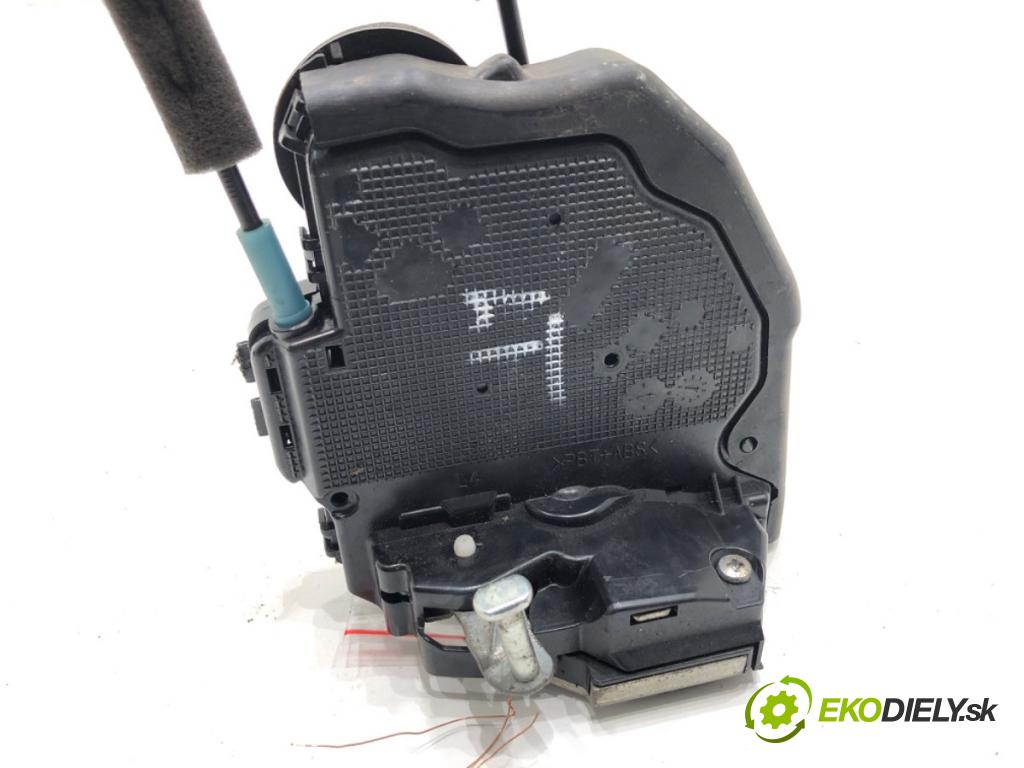 LEXUS CT liftback 2011 73 kW 200h (ZWA10_) 1798 zámok Dvere ľavy zad