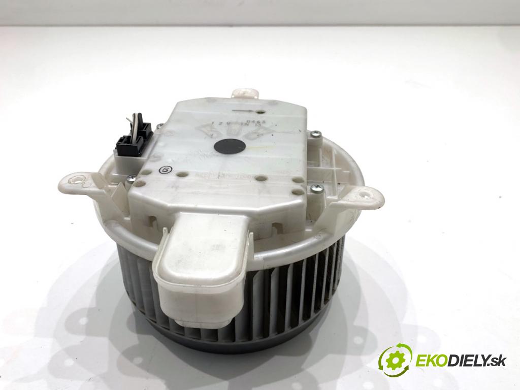 LEXUS CT liftback 2011 73 kW 200h (ZWA10_) 1798 ventilátor kúrenia 272600-0463