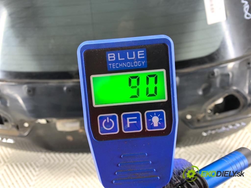 LEXUS CT liftback 2011 73 kW 200h (ZWA10_) 1798 kapota zadní část