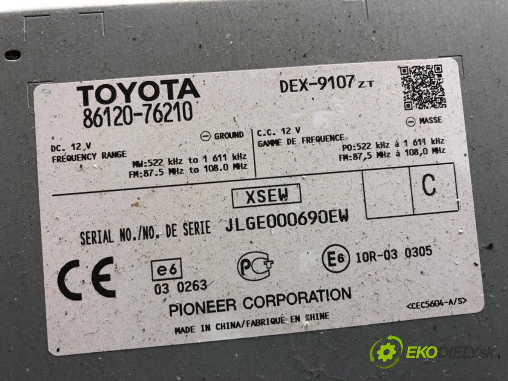 LEXUS CT liftback 2011 73 kW 200h (ZWA10_) 1798 RADIO 86120-76210 (Audio zariadenie)