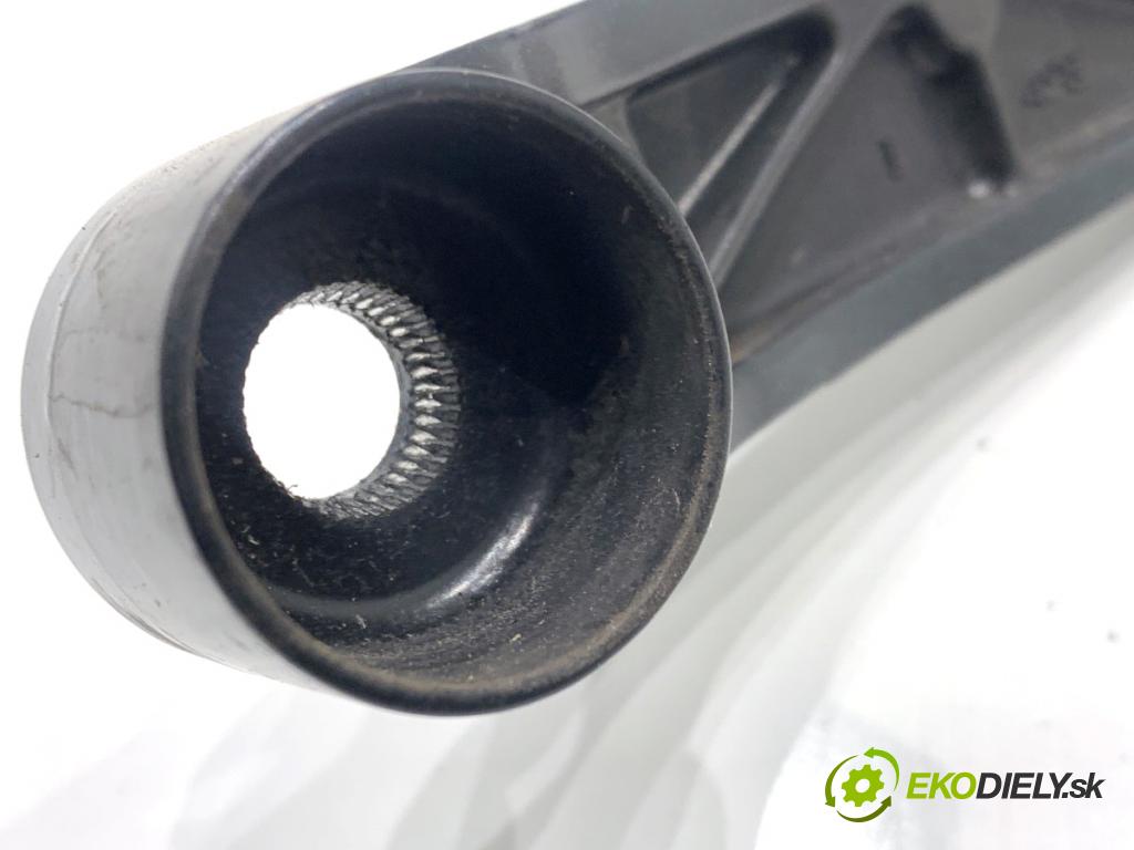 LEXUS CT liftback 2011 73 kW 200h (ZWA10_) 1798 Rameno stierače predný