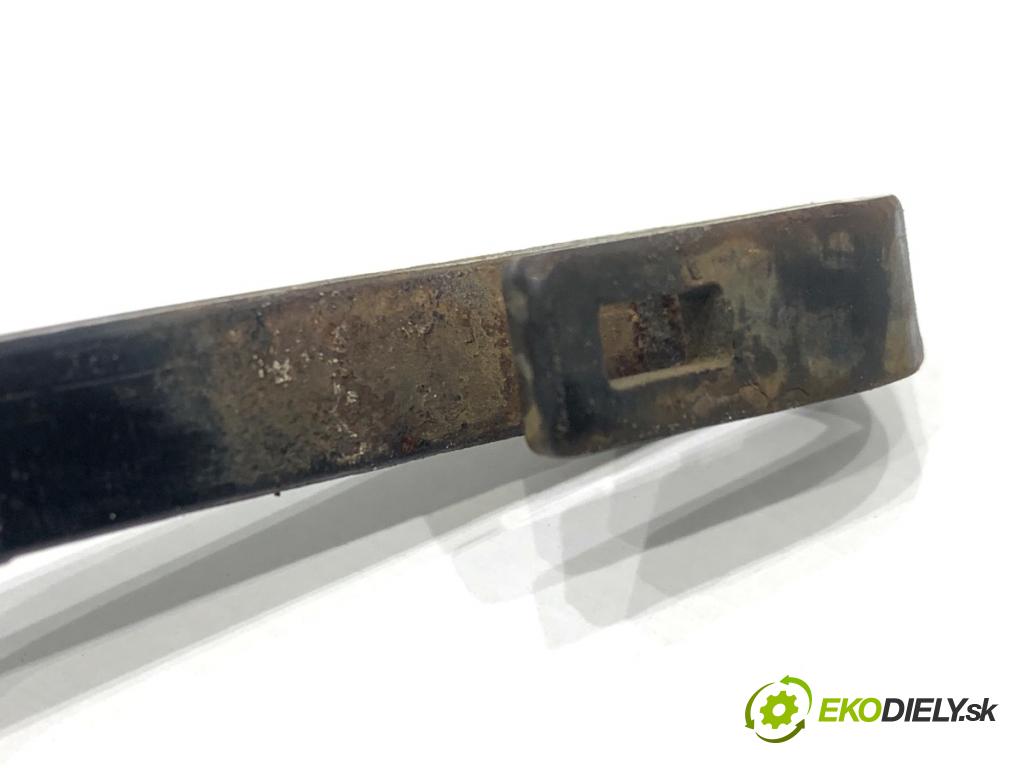 LEXUS CT liftback 2011 73 kW 200h (ZWA10_) 1798 Rameno stierače predný