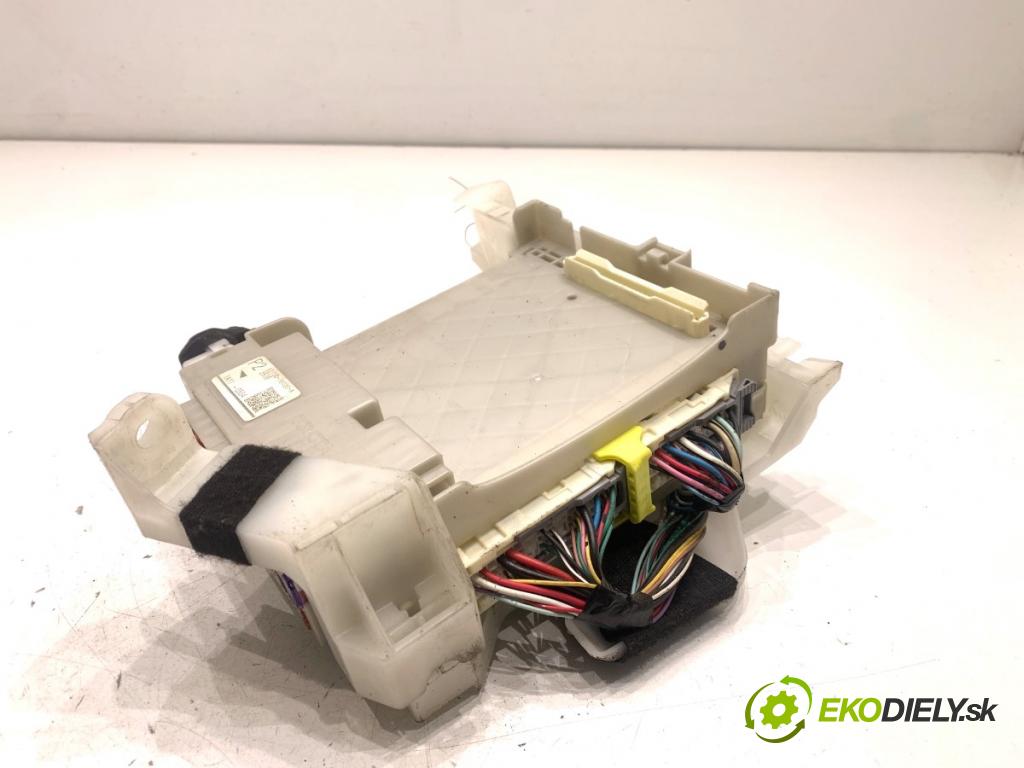 LEXUS CT liftback 2011 73 kW 200h (ZWA10_) 1798 Modul komfortu 82730-76020 (Modul komfortu)