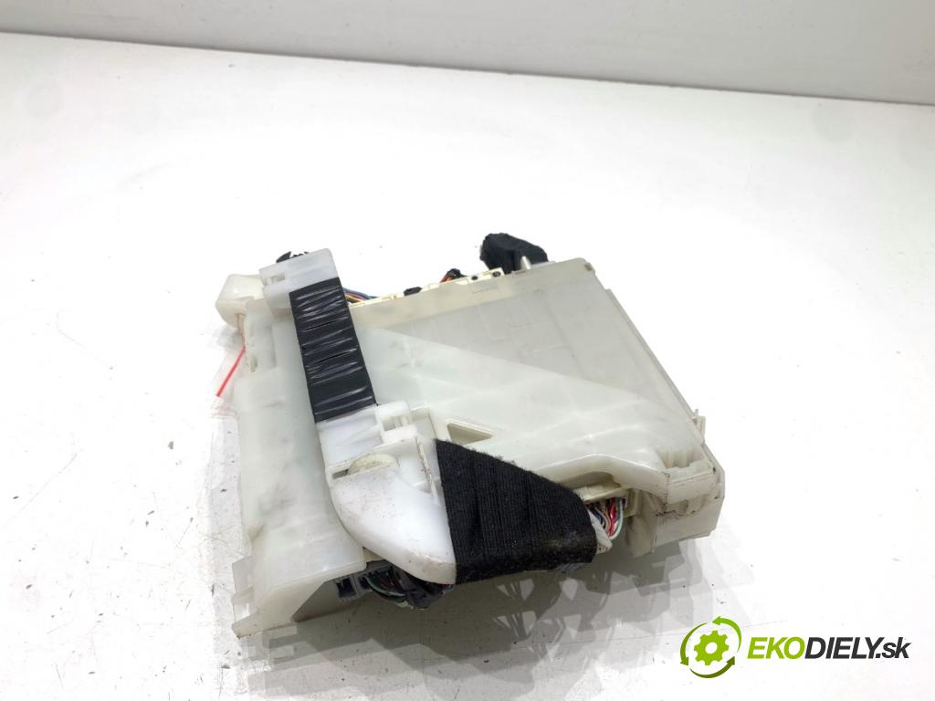 LEXUS CT liftback 2011 73 kW 200h (ZWA10_) 1798 Modul komfortu 82730-76020 (Modul komfortu)