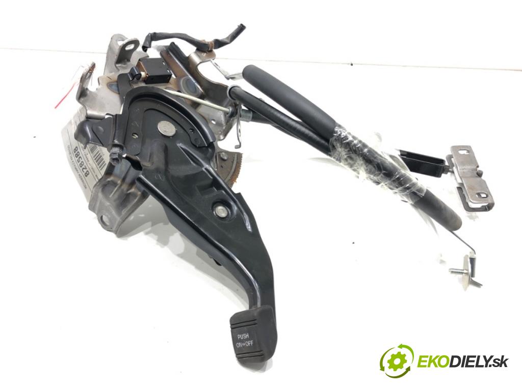 LEXUS CT liftback 2011 73 kW 200h (ZWA10_) 1798 mechanismus brzdy ruční brzdy  (Ruční brzda)