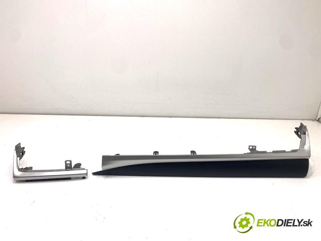 LEXUS CT liftback 2011 73 kW 200h (ZWA10_) 1798 lišty kryt 55662-76030 (Lišta)