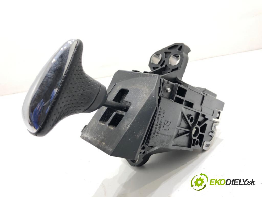 LEXUS CT liftback 2011 73 kW 200h (ZWA10_) 1798 Kulisa 75C833 (Rýchlostná páka (kulisa))