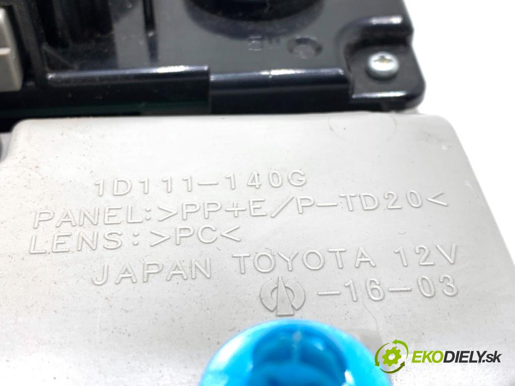 LEXUS CT liftback 2011 73 kW 200h (ZWA10_) 1798 Svetlo stropné 1D111-140G
