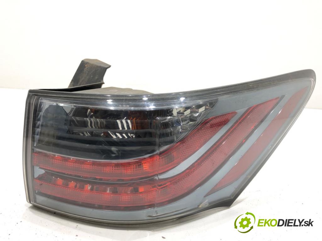 LEXUS CT liftback 2011 73 kW 200h (ZWA10_) 1798 Svetlo pravy zad 