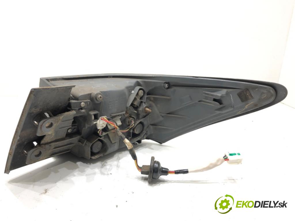 LEXUS CT liftback 2011 73 kW 200h (ZWA10_) 1798 Svetlo ľavy zad