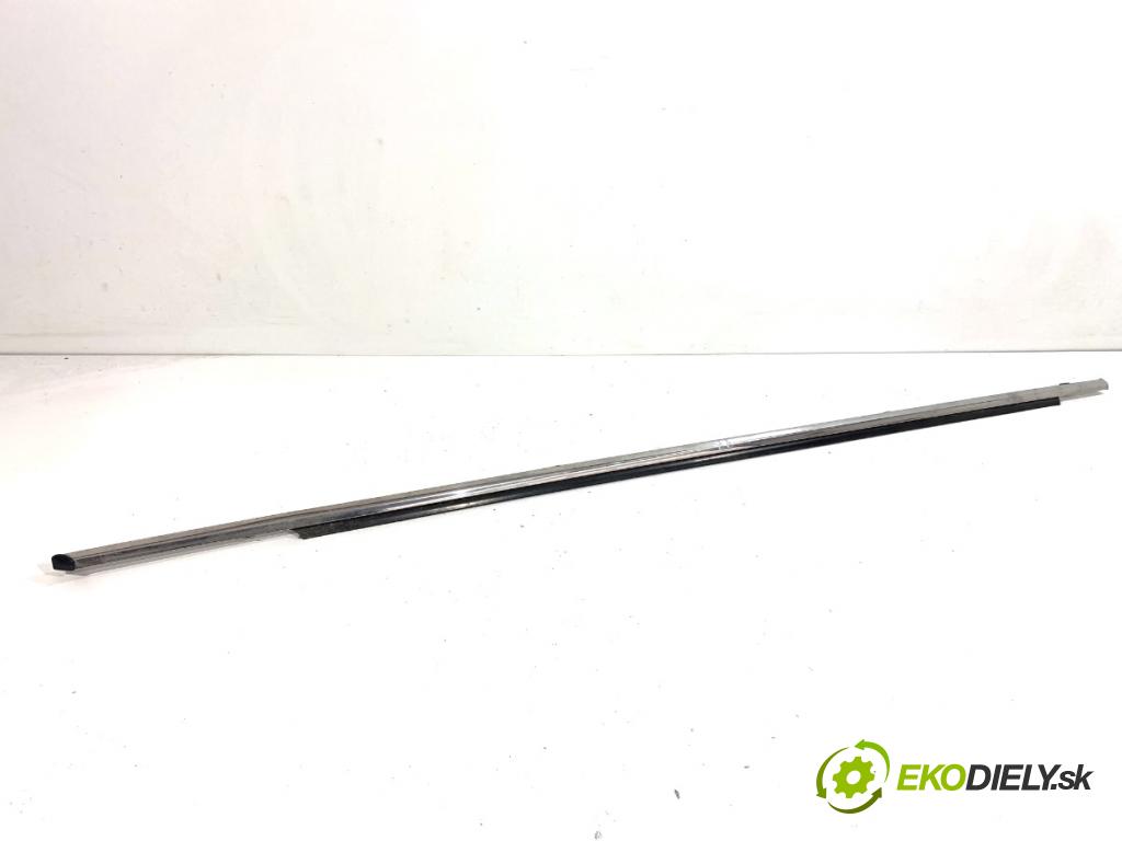 LEXUS CT liftback 2011 73 kW 200h (ZWA10_) 1798 Lišta Sbírání: predný pravy 