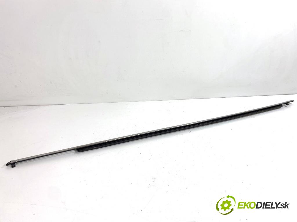 LEXUS CT liftback 2011 73 kW 200h (ZWA10_) 1798 Lišta Sbírání: predný ľavy