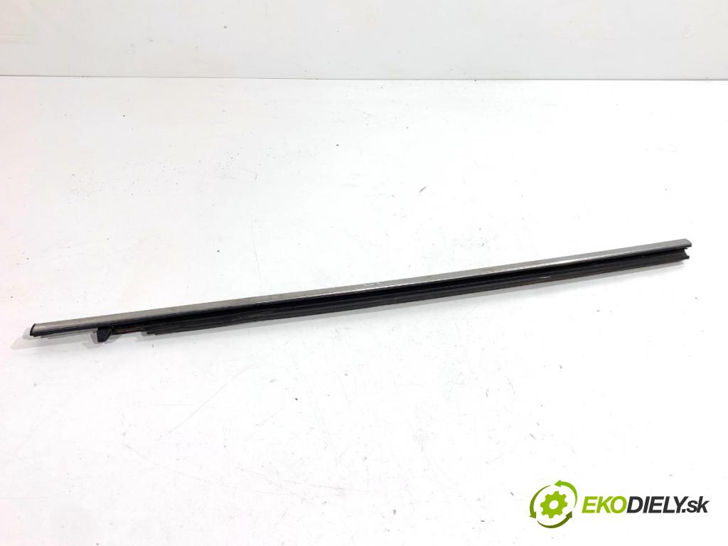 LEXUS CT liftback 2011 73 kW 200h (ZWA10_) 1798 Lišta Sbírání: zad ľavy