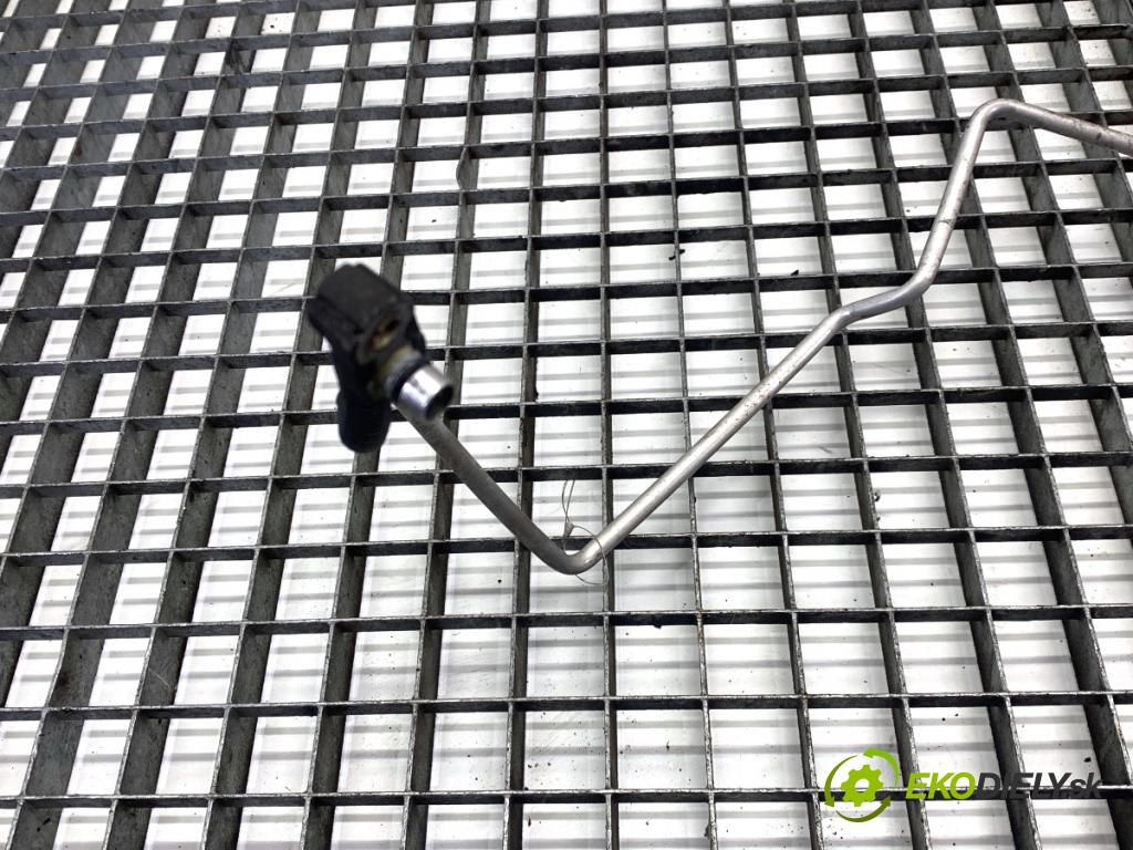 LEXUS CT liftback 2011 73 kW 200h (ZWA10_) 1798 rúrka klimatizácie  (Rúrka klimatizácie)