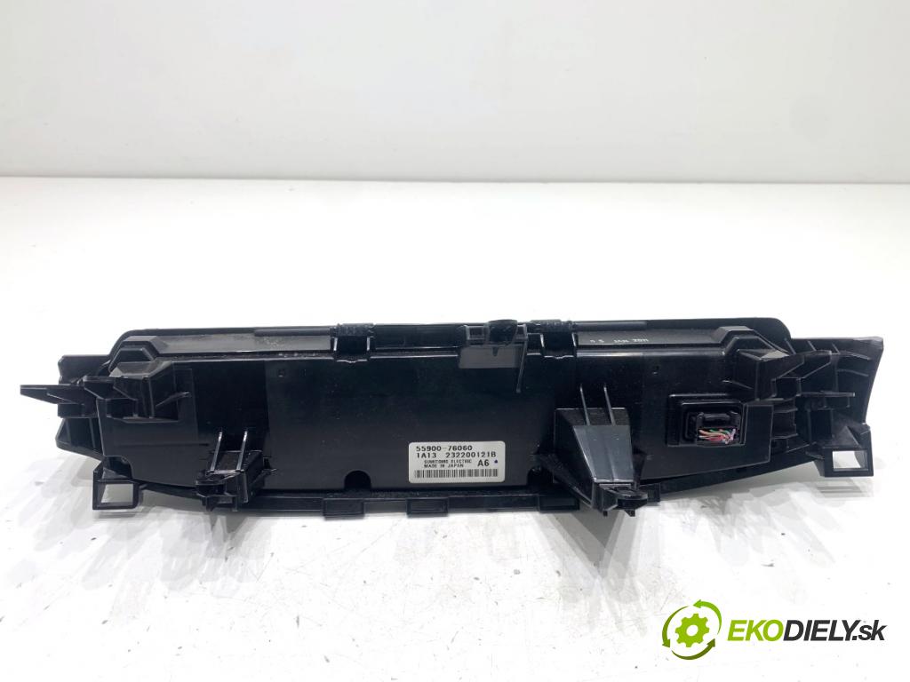 LEXUS CT liftback 2011 73 kW 200h (ZWA10_) 1798 Panel ovládania kúrenia 55900-76060 (Prepínacie páčky pod volantom)