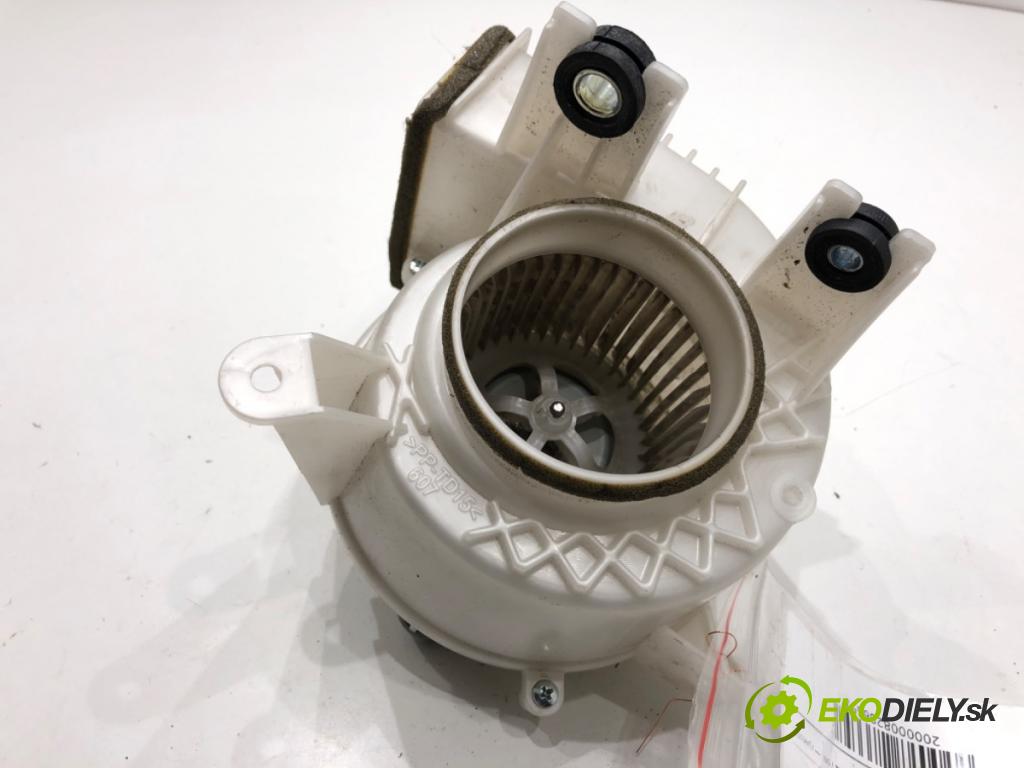 LEXUS CT liftback 2011 73 kW 200h (ZWA10_) 1798 Ventilátor BATERIE: G9230-76010