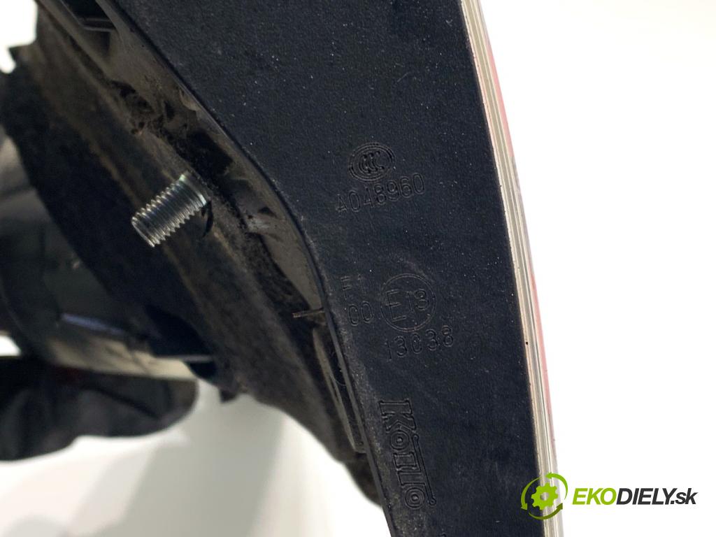 LEXUS CT liftback 2011 73 kW 200h (ZWA10_) 1798 Svetlo zad pravá vnútorná  (Kľučka dverí ostatné)