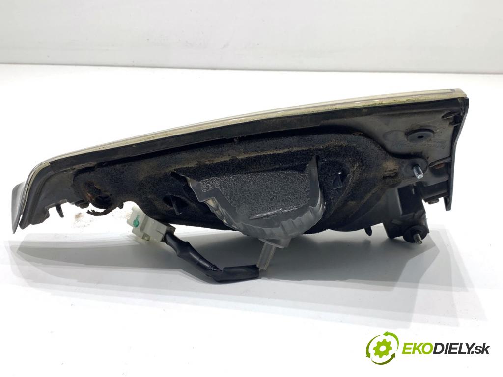 LEXUS CT liftback 2011 73 kW 200h (ZWA10_) 1798 Svetlo zad ľavá strana vnútorná  (Kľučka dverí ostatné)