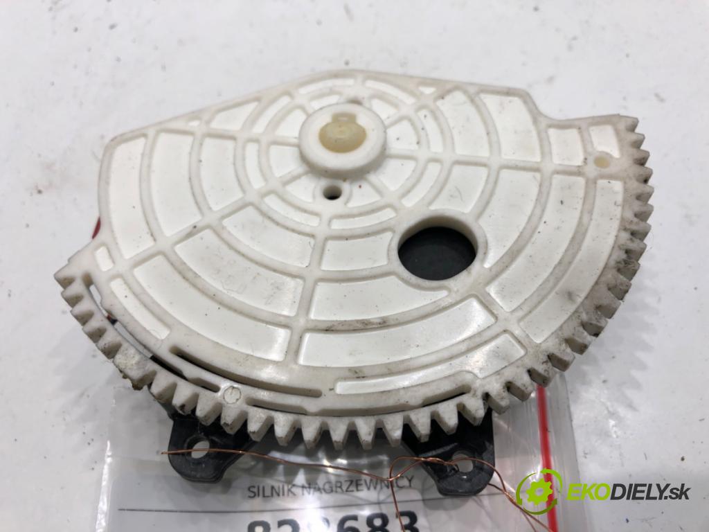 LEXUS CT liftback 2011 73 kW 200h (ZWA10_) 1798 Motor kúrenia 063800-0172