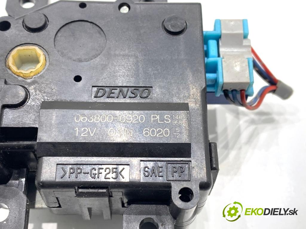 LEXUS CT liftback 2011 73 kW 200h (ZWA10_) 1798 Motor kúrenia 063800-0920