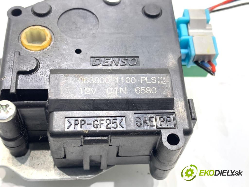LEXUS CT liftback 2011 73 kW 200h (ZWA10_) 1798 Motor kúrenia 063800-1100