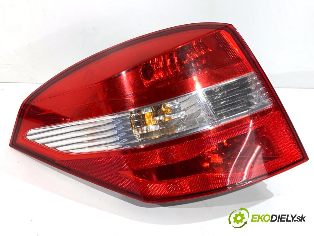 RENAULT LAGUNA III Kombi 2008 96 kW 2.0 dCi (KT07, KT0J, KT14, KT1A, KT1S) 1995 Svetlo ľavy zad 265500002R