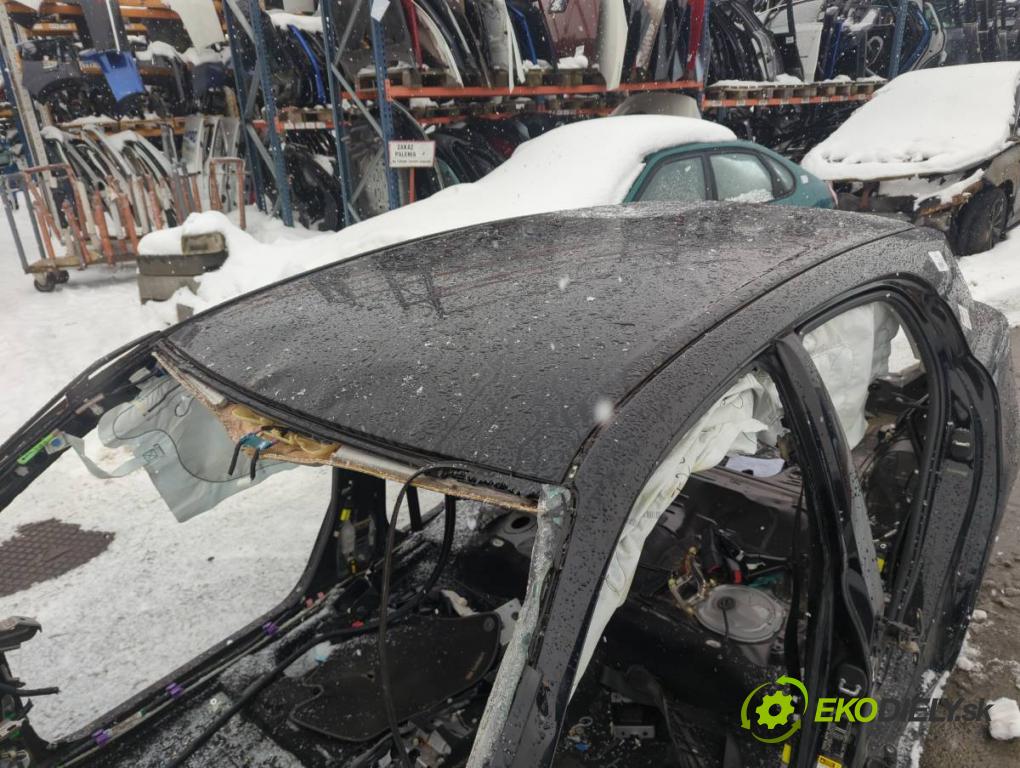 LEXUS CT liftback 2011 73 kW 200h (ZWA10_) 1798 karoséria ČTVRŤÁK: Blatník prah strecha PODŁUŻNICA