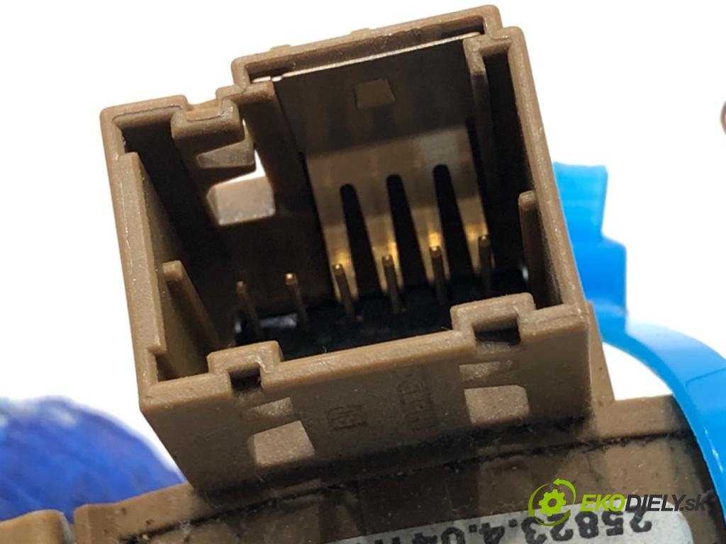 FIAT DOBLO II Autobus 2014 77 kW 1.6 D Multijet (263AXD1B) 1598 Krúžok, slimák airbag  (Airbag)